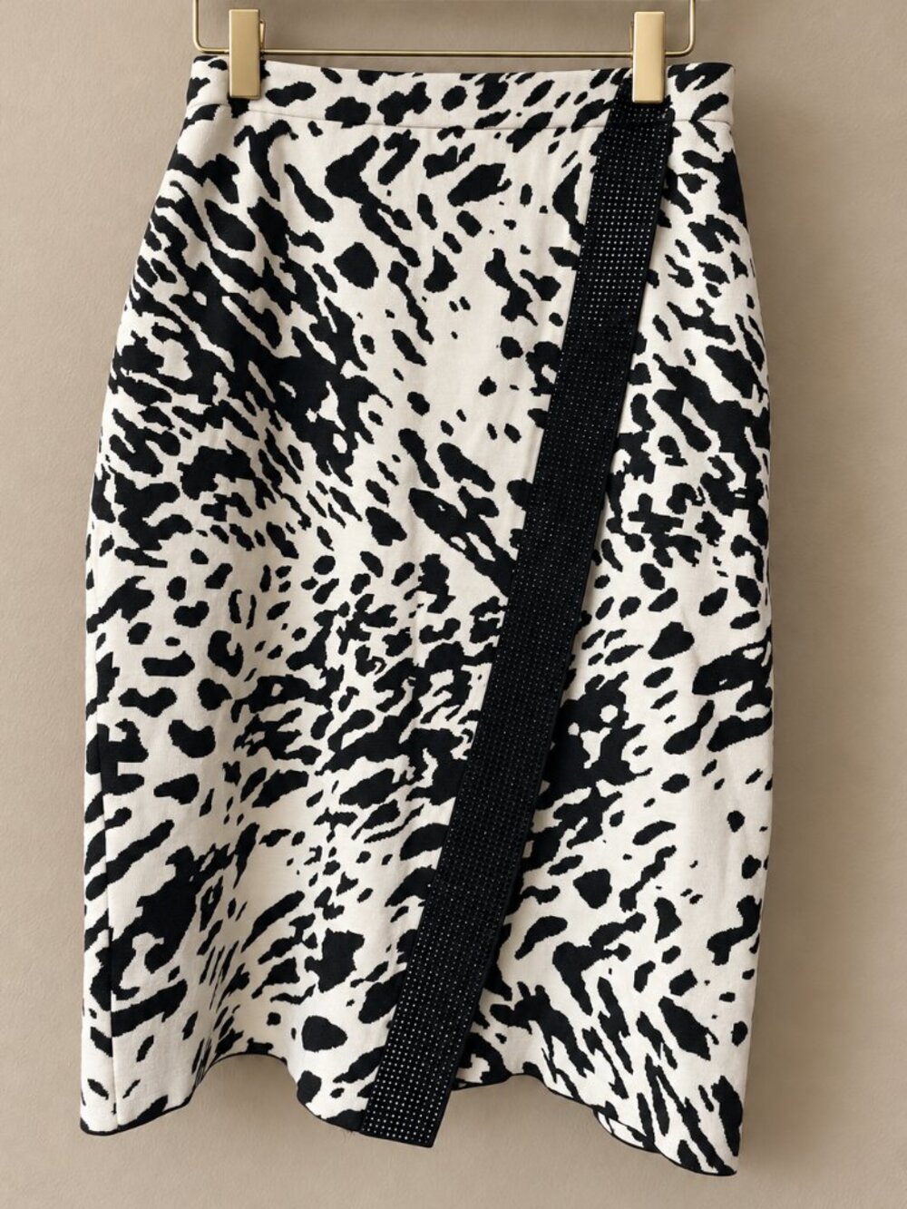 St. John Cheetah Print Knit Skirt Crystal Trim Asymmetric Overlay Size 4